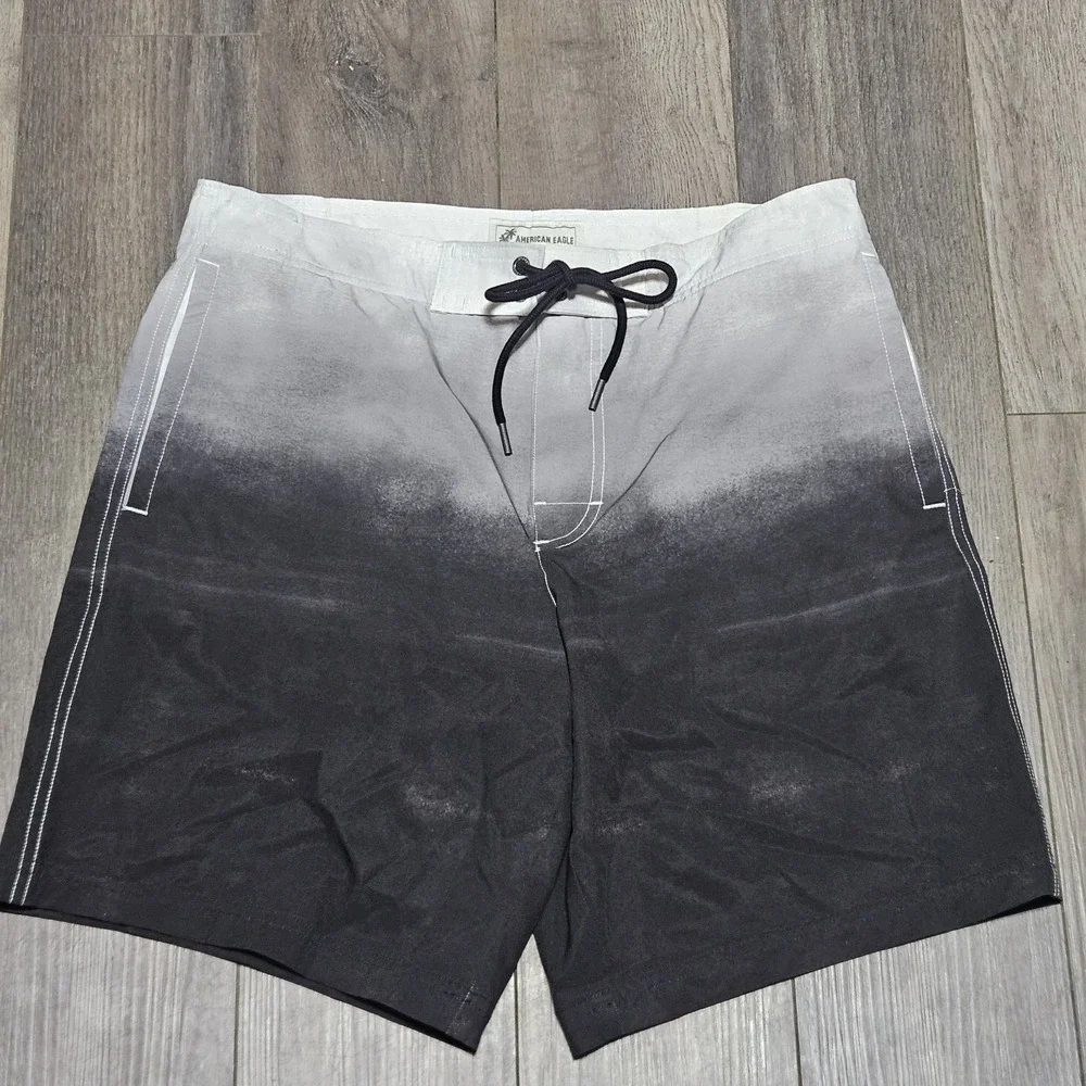 American Eagle Board Shorts mens‎ Medium Swim Trunks Beach Surf Black Gray Ombre